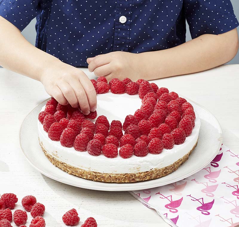 Recette Pour Gateau Aux Framboises Sur Fond De Coco A La Vanille Colruyt En Cuisine