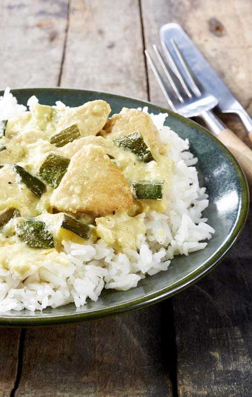 Dinde Aux Des De Courgettes Sauce Curry Coco